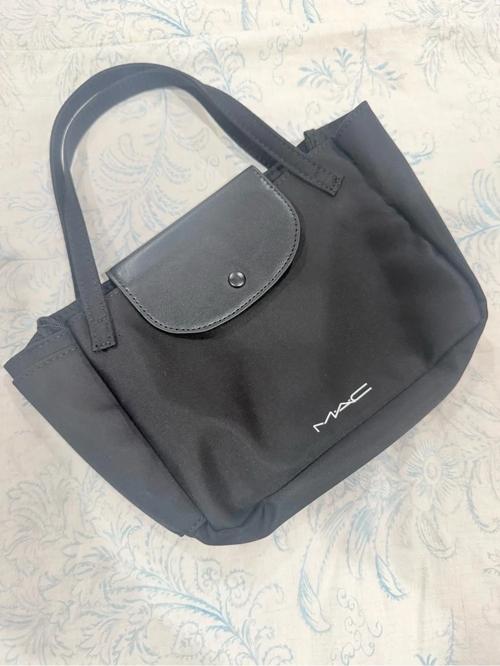 RARE MAC Cosmetics VIP Gift Bags - Korean Exclusive